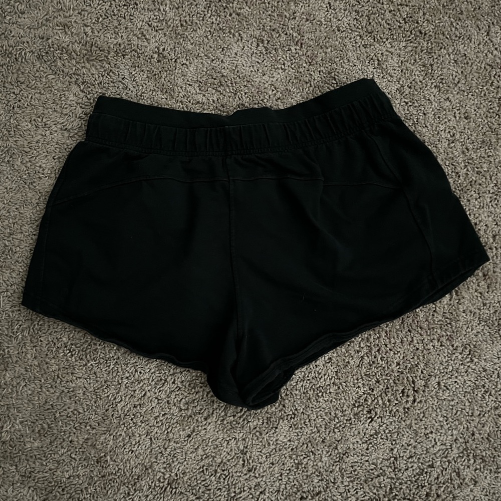 Lululemon shorts | Inner glow high rise 3 inch